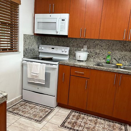 Beautiful Apartment With Very Elegant Colonial Decoration Tamiami Dış mekan fotoğraf