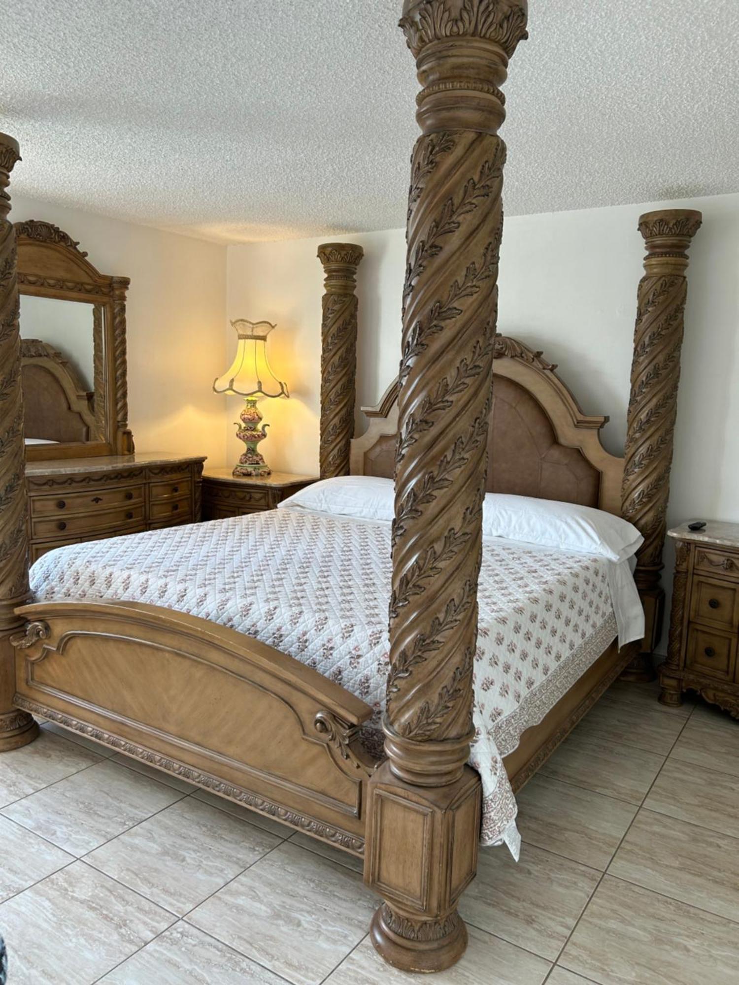 Beautiful Apartment With Very Elegant Colonial Decoration Tamiami Dış mekan fotoğraf